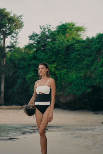 Louise One Piece - Black&White