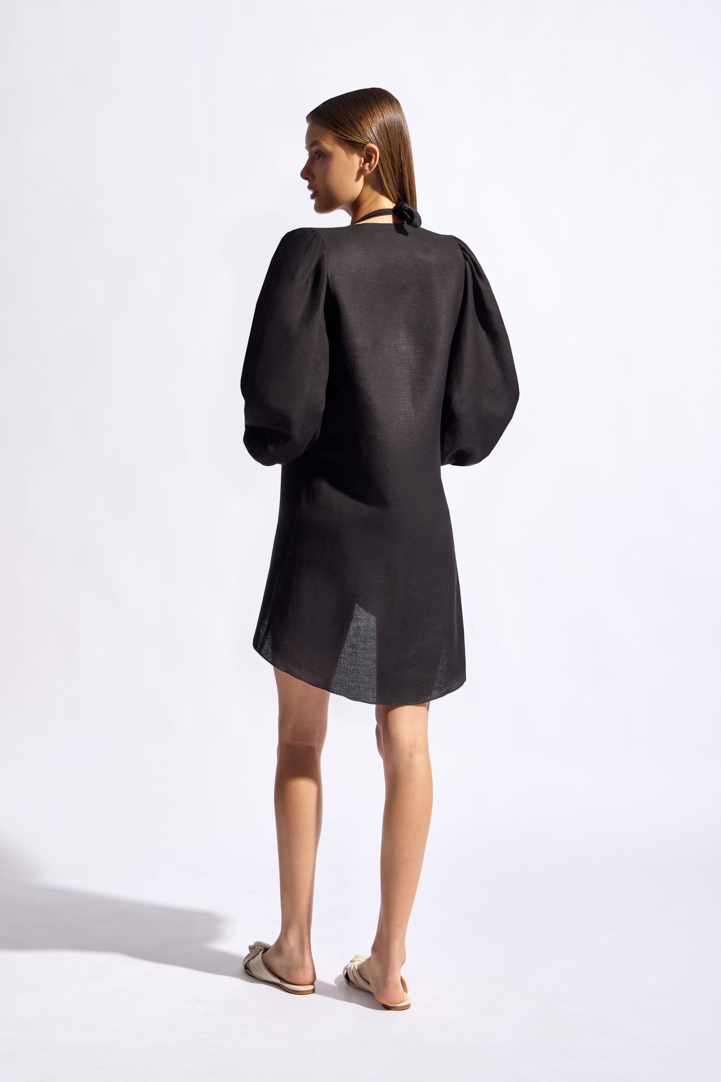 Timeless Shirt with Voluminous Sleeves - Black
